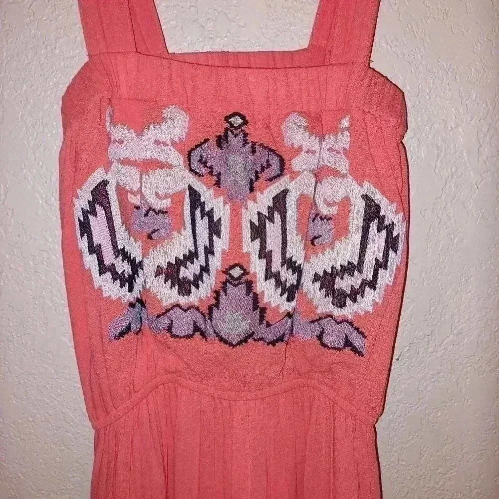 HAZEL Coral maxi dress with embroidered design. Size Medium - Picture 4 of 8